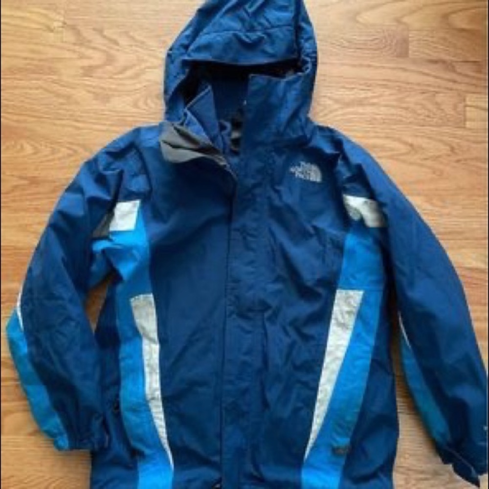 Boys The North Face winter coat medium 10/12 with removable blue fleece